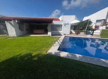 Casa en condominio de 4 habitaciones, Xochitepec · Casa en Área Común en Colinas de Santa Fe, Al Sur de Cuernavaca, Mor.