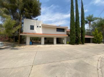 Casa · 383m² · 4 Recámaras · Casa - Gran Jardín