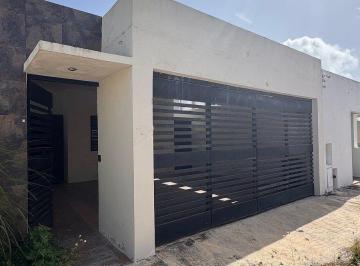 Casa · 160m² · 2 Recámaras · 2 Estacionamientos · Casa en Renta en Los Héroes
