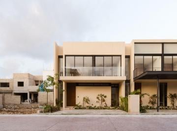 Casa en condominio de 3 habitaciones, Benito Juárez · Casa de Lujo en Venta en Río Residencial | 3 Recámaras | Alberca | Acabados Premium | Cancún