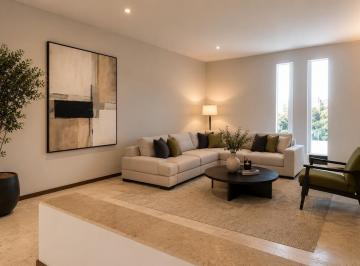 Casa · 360m² · 3 Recámaras · 4 Estacionamientos · Hermosa Casa en Venta - Lomas del Campanario IV