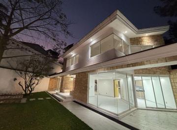 24008daba199f41912c0be84dbc1b50ddacb90ea7d3313ae16ac0b738852ab9b · Increíble y Acogedora Casa con Áreas Verdes y Céntrica