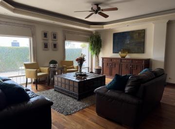 Casa · 325m² · 4 Recámaras · 2 Estacionamientos · Casa en Venta, Cumbres 5to Sector, Monterrey Nl