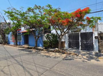Casa de 1 habitación, Cuernavaca · Versátil Casa Sola Sobre Av Principal
