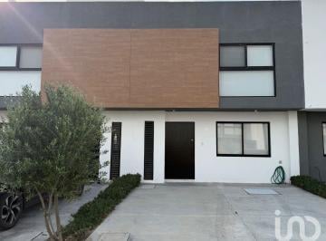 Casa · 116m² · 3 Recámaras · 2 Estacionamientos · Casa en Venta en Querétaro, Zakia. con Aire Acondicionado y Lava Vajillas Incluido