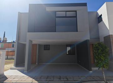 Casa en condominio de 4 habitaciones, Cuautlancingo · Casa en Venta Moderna | 4 Recámaras | Recámara en Planta Baja | Jardín
