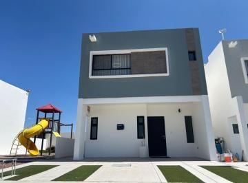 Casa · 115m² · 3 Recámaras · 2 Estacionamientos · Casa en Venta, Paseo Áurea, Torreón, Coahuila