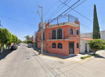 Casa de 4 habitaciones, Celaya · Venta de Casa en La Colonia Villas de La Hacienda