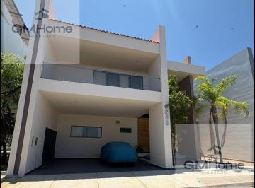 Casa · 670m² · 4 Recámaras · 4 Estacionamientos · Casa en Renta en Marina Campo de Golf
