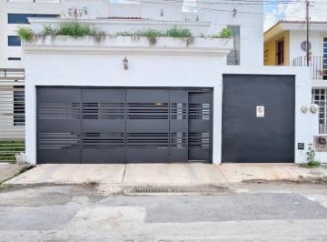 Casa · 4 Recámaras · Casa - Fraccionamiento Residencial Pensiones