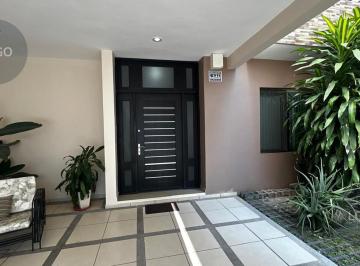 Casa · 289m² · 3 Recámaras · 2 Estacionamientos · Casa en Venta en Fracc. El Country, Villahermosa, Tabasco