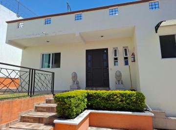 Casa de 3 habitaciones, Temixco · Rento Casa con Alberca y Jardín Para Jubilados o Familia