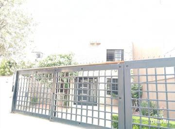 Casa de 3 habitaciones, Tlalnepantla de Baz · Casa en Venta Valle Dorado, Rec en P. B con Baño, 3 Rec, 3.5 Baños, 3 Autos