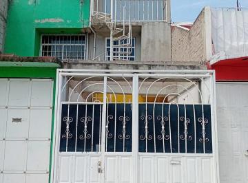 Casa · 120m² · 3 Recámaras · Casa con 2 Departamentos en Chicoloapan