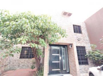 Casa de 3 habitaciones, Tlalnepantla de Baz · Casa en Venta Valle Dorado, Rec en P. B con Baño, 3 Rec, 3.5 Baños, 3 Autos