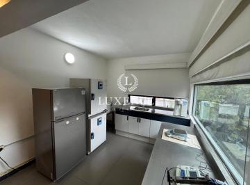 Edificio · 141m² · 2 Estacionamientos · Edificio Comercial Venta en Santa Maria La Ribera