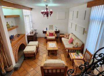 Casa de 4 habitaciones, Coyoacán · Casa con Jardín en Venta en Fraccionamiento Los Cipreses, Coyoacán