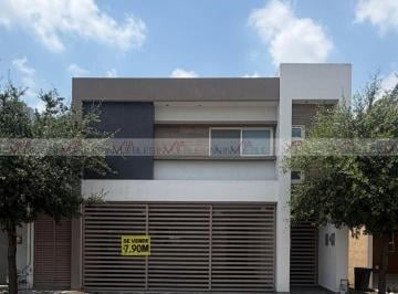 Casa · 358m² · 2 Recámaras · 2 Estacionamientos · Casa en Venta en Apodaca