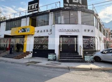 Edificio · 1379m² · 7 Estacionamientos · Edificio en Venta en Las Torres
