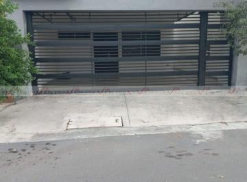 Casa · 120m² · 3 Recámaras · 2 Estacionamientos · Casa en Renta en Monterrey