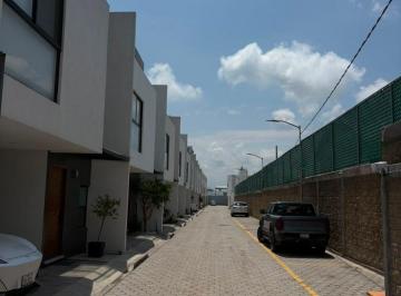 Casa de 4 habitaciones, San Andrés Cholula · Venta de Bonita Casa en Fraccionamiento Montebello. Zona Parque Loro