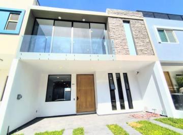 Casa de 3 habitaciones, Zapopan · Casa en Venta en Valle Imperial - Coto Español