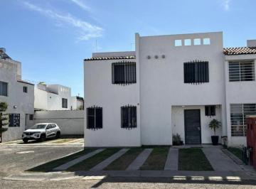 Casa de 3 habitaciones, Tlajomulco de Zúñiga · Casa en Venta en Fraccionamiento Altus Bosques Tlajomulco