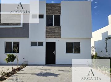 Casa · 108m² · 3 Recámaras · 2 Estacionamientos · Casa en Condominio San Gerardo