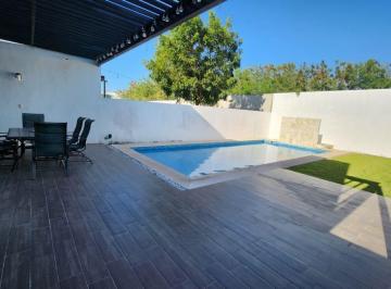 Casa · 250m² · 3 Recámaras · 3 Estacionamientos · Casa Amueblada en Renta en Dzitya