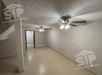 Casa · 112m² · 2 Recámaras · 1 Estacionamiento · Casa en Renta en Oceania C/rec Planta Baja