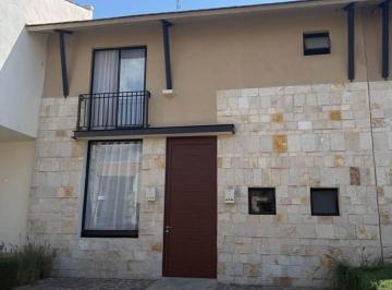 Casa de 3 habitaciones, León · Casa en Venta en Villa Valbuena con 3 Habitaciones, Ubicada Salida a Lagos de Moreno