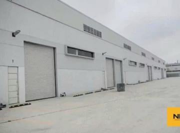 Bodega comercial · 881m² · 4 Estacionamientos · Bodega en Renta en Apodaca