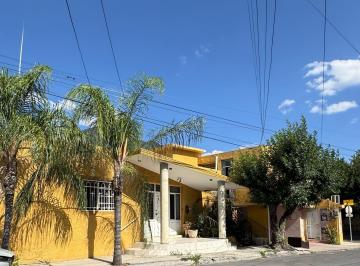 Casa · 412m² · 5 Recámaras · 1 Estacionamiento · Casa - Contry