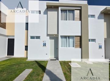 Casa · 82m² · 3 Recámaras · 1 Estacionamiento · Casa en El Barreno