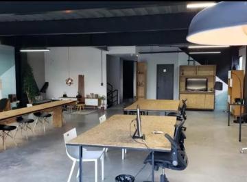 Local comercial · 135m² · 1 Estacionamiento · Local en Los Manzanos