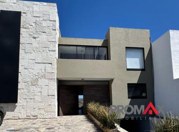 Casa de 4 habitaciones, Querétaro · Renta de Casa en Mision San Jeronimo, Queretaro