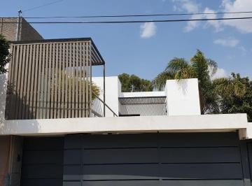 Fachada · Loft Unipersonal Solo Para Chicas