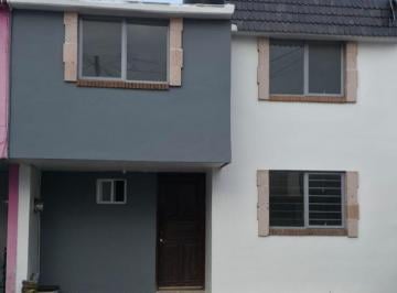Casa de 5 habitaciones, Morelia · Casa en Venta en La Col. Nueva Valladolid