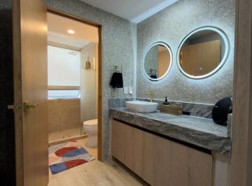 BAÑO PRINCIPAL · Departamento Remodelado en Excelente Ubicación