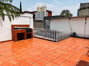 Casa de 4 habitaciones, Venustiano Carranza · Amplia Casa, con 5 Recámaras, 3 Baños, Roof Garden en Renta en Lorenzo Boturini