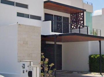 Casa de 3 habitaciones, Querétaro · Casa en Venta Adjudicada en Fraccionamiento Cumbres del Lago, Juriquilla! Queretaro