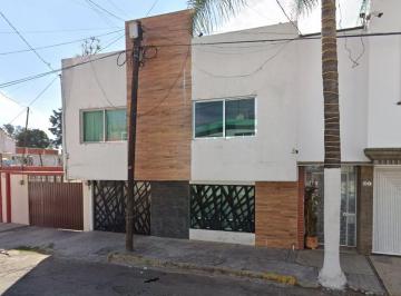 Casa de 4 habitaciones, Puebla · Casa en Venta en Colonia Heroes de Puebla, Puebla.