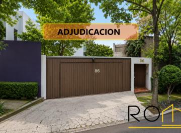 Casa de 5 habitaciones, Miguel Hidalgo · Casa Adjudicada de 561 m² de Terreno con 5 Recámaras en Venta en Bosque de Las Lomas