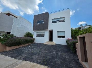 74fb9007b12a4febe13eee3e3bb9ee38ae5f88806c153397689bfe8977ed8df8 · Casa en Renta en Zibatá | Privada Biznaga | Roof Garden