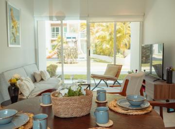 Departamento · 105m² · 2 Recámaras · 2 Estacionamientos · Renta de Departamento Amueblado en Springs Long Island Cancún con 2 E