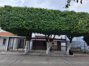 Casa de 4 habitaciones, Guadalajara · Casa en Renta en Residencial La Cruz, Guadalajara, Jalisco