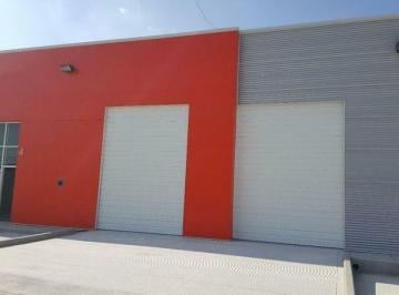 Bodega comercial · 300m² · 4 Estacionamientos · Bodega en Renta en Parque Industrial Sendero 300 m²