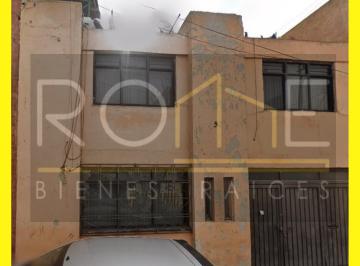Casa de 3 habitaciones, Cuauhtémoc · Casa en Venta en Calle Eduardo Grieg Colonia Ex Hipódromo de Peralvillo Cerca de Metro Tlatelolco