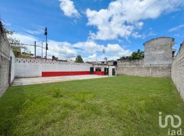 Terreno / Lote · 380m² · 1 Recámara · 1 Estacionamiento · Renta de Terreno Sector Salud