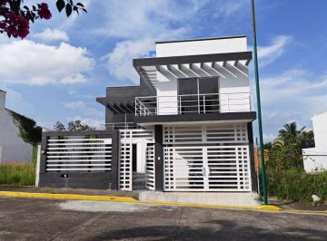 Casa de 3 habitaciones, Córdoba · Se Vende Casa en Fraccionamiento Virginia en Cordodba, Ver.